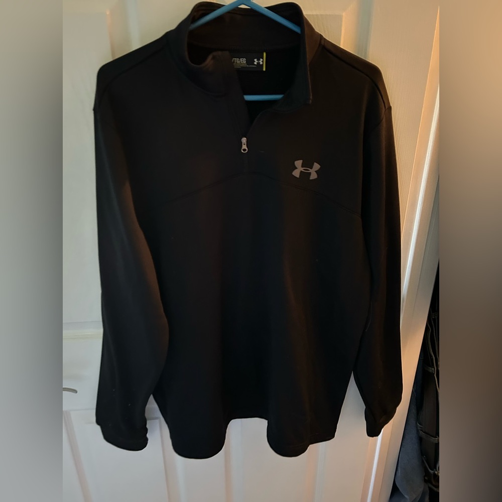 Men’s pull over Under armor jacket X Large